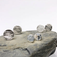 Afbeelding in Gallery-weergave laden, Mini-Workshop Zilveren oorstekers - Elewijt (Zemst) 06/09/2023 (13-15u).
