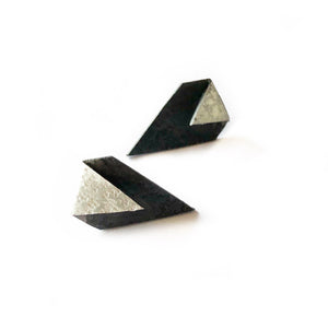 Fold in / diamond earring - laatste stuks