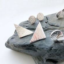Afbeelding in Gallery-weergave laden, Mini-Workshop Zilveren oorstekers - Elewijt (Zemst) 06/09/2023 (13-15u).
