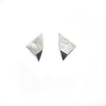 Afbeelding in Gallery-weergave laden, Fold out / triangle earring - laatste stuks
